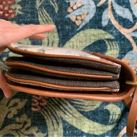 See By Chloe Floral Brown Linen and Leather Crossbody Accordion Bag - Picture 10 of 10